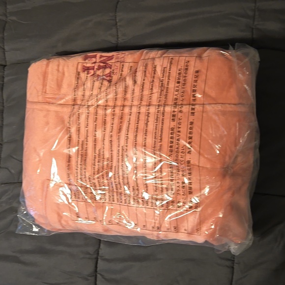 Robe - Picture 2 of 2